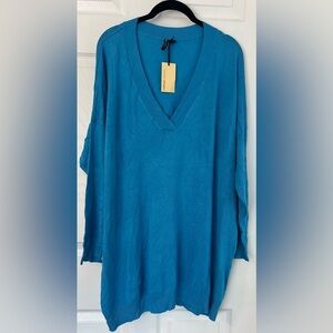 New With Tags Women's V Neck Capsule 3/4 Sleeved Sweater